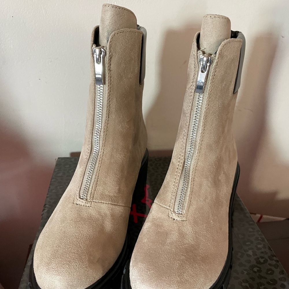 Women’s Suede Ankle Boot - Size 9
